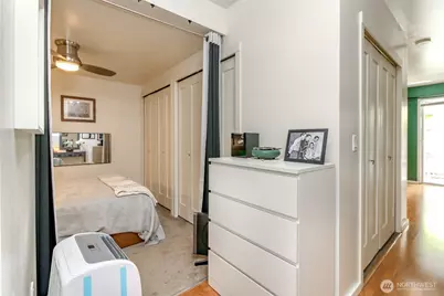 76 Cedar Street #207, Seattle, WA 98121 - Photo 7