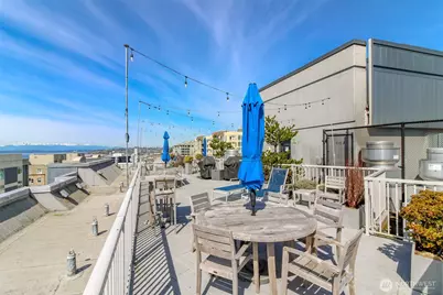 76 Cedar Street #207, Seattle, WA 98121 - Photo 21