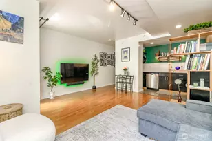 76 Cedar St, Seattle, WA 98121 - Photo 5