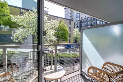 76 Cedar Street #207, Seattle, WA 98121 - Photo 11