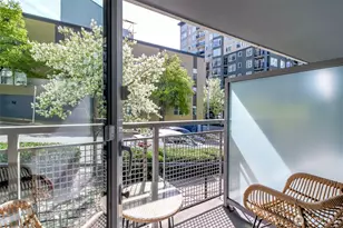 76 Cedar St, Seattle, WA 98121 - Photo 11