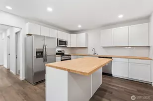 1720 N Wycoff Ave, Bremerton, WA 98312 - Photo 21