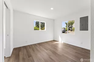 1720 N Wycoff Ave, Bremerton, WA 98312 - Photo 17