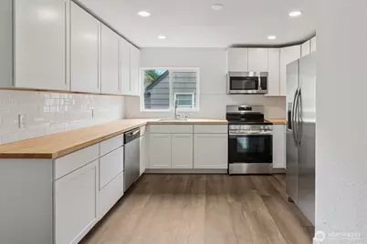 1720 N Wycoff Avenue, Bremerton, WA 98312 - Photo 31