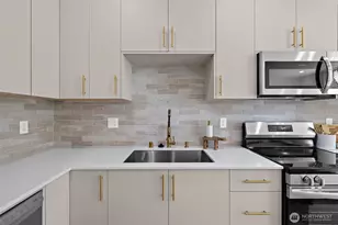 8324 16th Ave NW, Seattle, WA 98117 - Photo 11