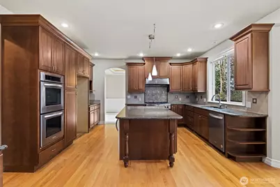 8516 NE 198th Street, Bothell, WA 98011 - Photo 9