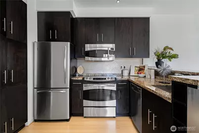 1026 NE 65th Street #418, Seattle, WA 98115 - Photo 11