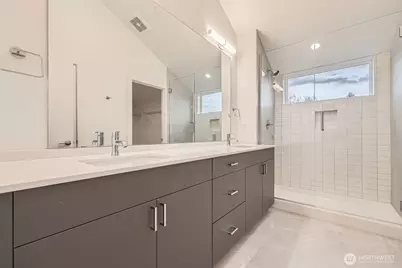 1327 N 185th #C, Shoreline, WA 98133 - Photo 13