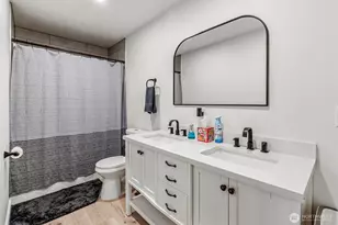 572 Columbia St, Cathlamet, WA 98612 - Photo 19