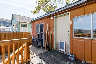 113 Young Street, Grand Coulee, WA 99133 - Photo 17