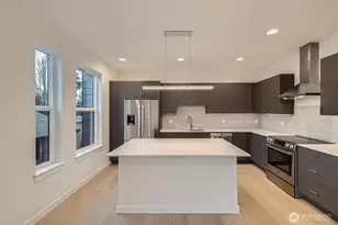 1327 N 185th, Shoreline, WA 98133 - Photo 9