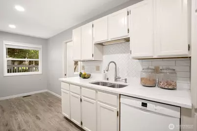 4084 220th Place SE #1038, Issaquah, WA 98029 - Photo 9