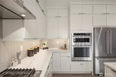 10828 (Hs 83) 120th Lane NE #C, Kirkland, WA 98033 - Photo 9