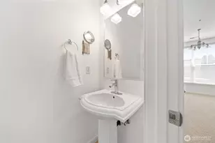 10757 NE Red Wing Way, Hillsboro, OR 97006 - Photo 21