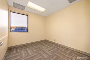 325 N Chelan Ave, Wenatchee, WA 98801 - Photo 15