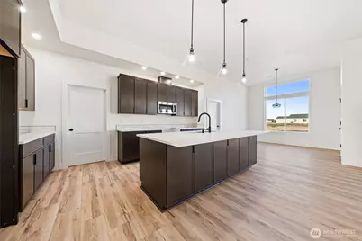 1209 E Mt Hood Street, Othello, WA 99344 - Photo 5