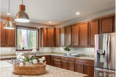 8715 185th Street Ct E, Puyallup, WA 98375 - Photo 9