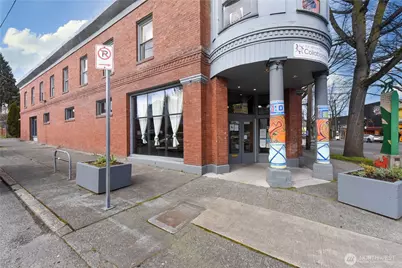 5619 Rainier Avenue S, Seattle, WA 98118 - Photo 3