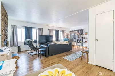 210 37th Avenue SE #2, Auburn, WA 98002 - Photo 3