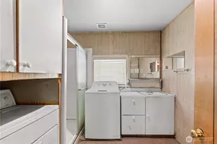 415 Walker St, Wenatchee, WA 98801 - Photo 9