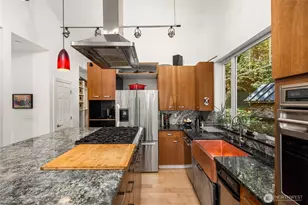 8003 NE Hidden Cove Rd, Bainbridge Island, WA 98110 - Photo 17