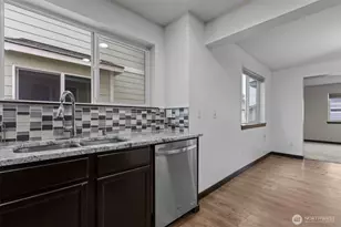 1118 Chestnut Ct, Everett, WA 98201 - Photo 15