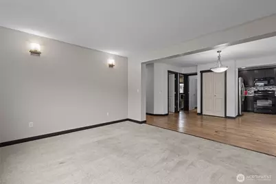 1118 Chestnut Court #18, Everett, WA 98201 - Photo 5