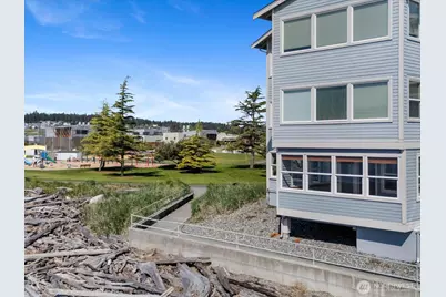 651 SE Bayshore Drive #E102, Oak Harbor, WA 98277 - Photo 23