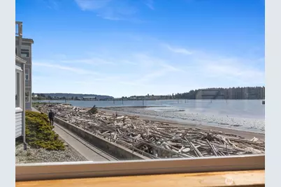 651 SE Bayshore Drive #E102, Oak Harbor, WA 98277 - Photo 9