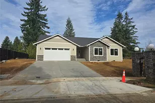 102 Sycamore Ln, Onalaska, WA 98570 - Photo 1