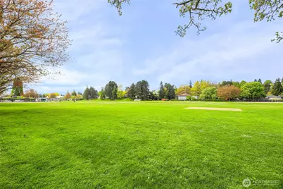 2858 32nd Avenue W #102, Seattle, WA 98199 - Photo 19