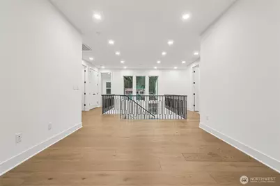 8413 137th Avenue SE #6, Newcastle, WA 98059 - Photo 11