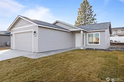 223 Poplar Street NE, Royal City, WA 99357 - Photo 1