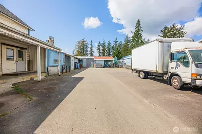 1063 1065 Beach Avenue, Marysville, WA 98270 - Photo 7