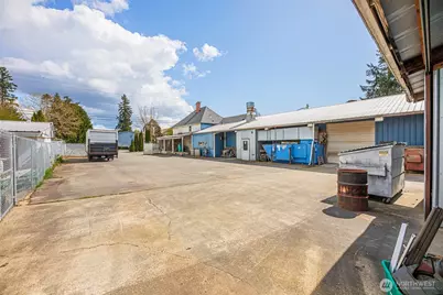 1063 1065 Beach Avenue, Marysville, WA 98270 - Photo 11