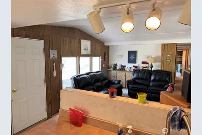 31884 Phillips Lane E, Davenport, WA 99122 - Photo 11