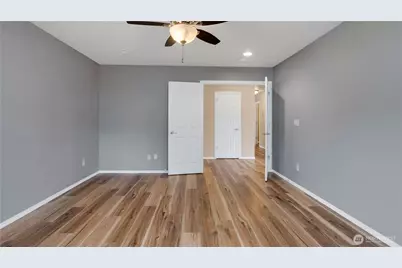 1061 Hiton Circle, DuPont, WA 98327 - Photo 7