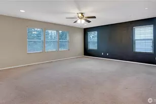 1061 Hiton Cir, DuPont, WA 98327 - Photo 17