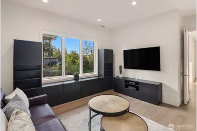 209 Northside Road, Bellevue, WA 98004 - Photo 25