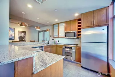 2033 2nd Avenue #2010, Seattle, WA 98121 - Photo 19