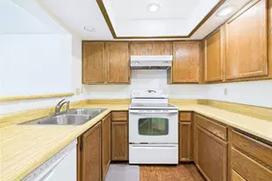 12721 NE 129th Ct, Kirkland, WA 98034 - Photo 11