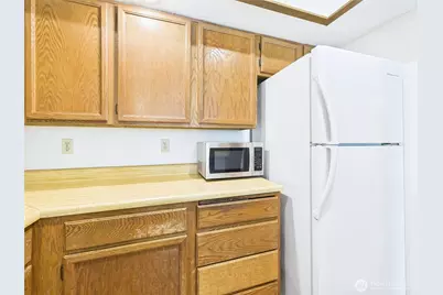 12721 NE 129th Court #F103, Kirkland, WA 98034 - Photo 13