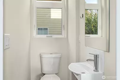 1400 N 95th Street, Seattle, WA 98103 - Photo 13