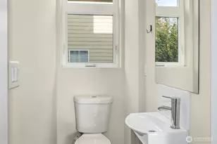 1400 N 95th St, Seattle, WA 98103 - Photo 13