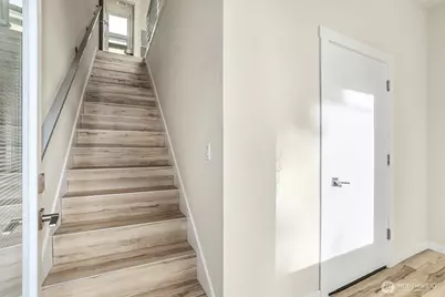 1400 N 95th Street, Seattle, WA 98103 - Photo 7