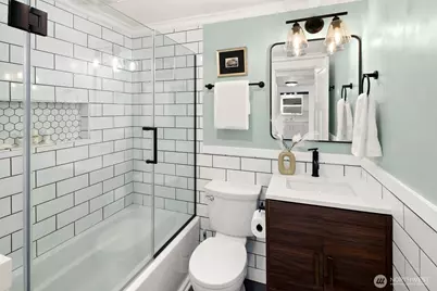 8307 27th Avenue NW, Seattle, WA 98117 - Photo 15