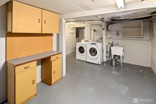 8307 27th Ave NW, Seattle, WA 98117 - Photo 23