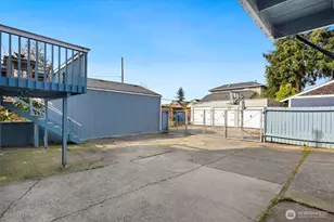 8307 27th Ave NW, Seattle, WA 98117 - Photo 25