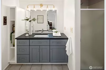 8307 27th Avenue NW, Seattle, WA 98117 - Photo 11