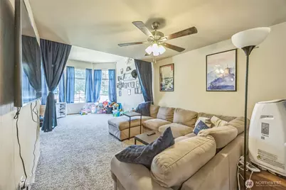 201 3rd Street NE, Yelm, WA 98597 - Photo 9